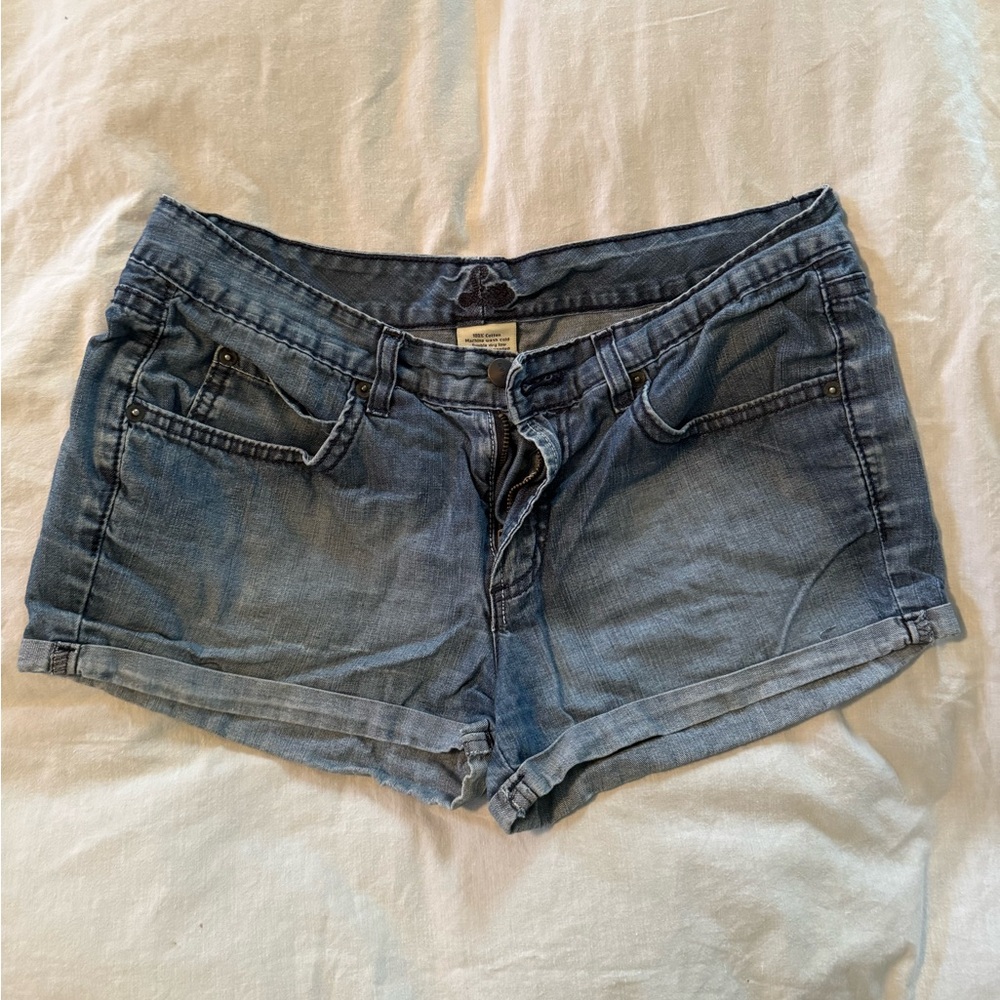 Lux Women's Light Weight, Cuff Hem, Denim Shorts - Blue, size 6